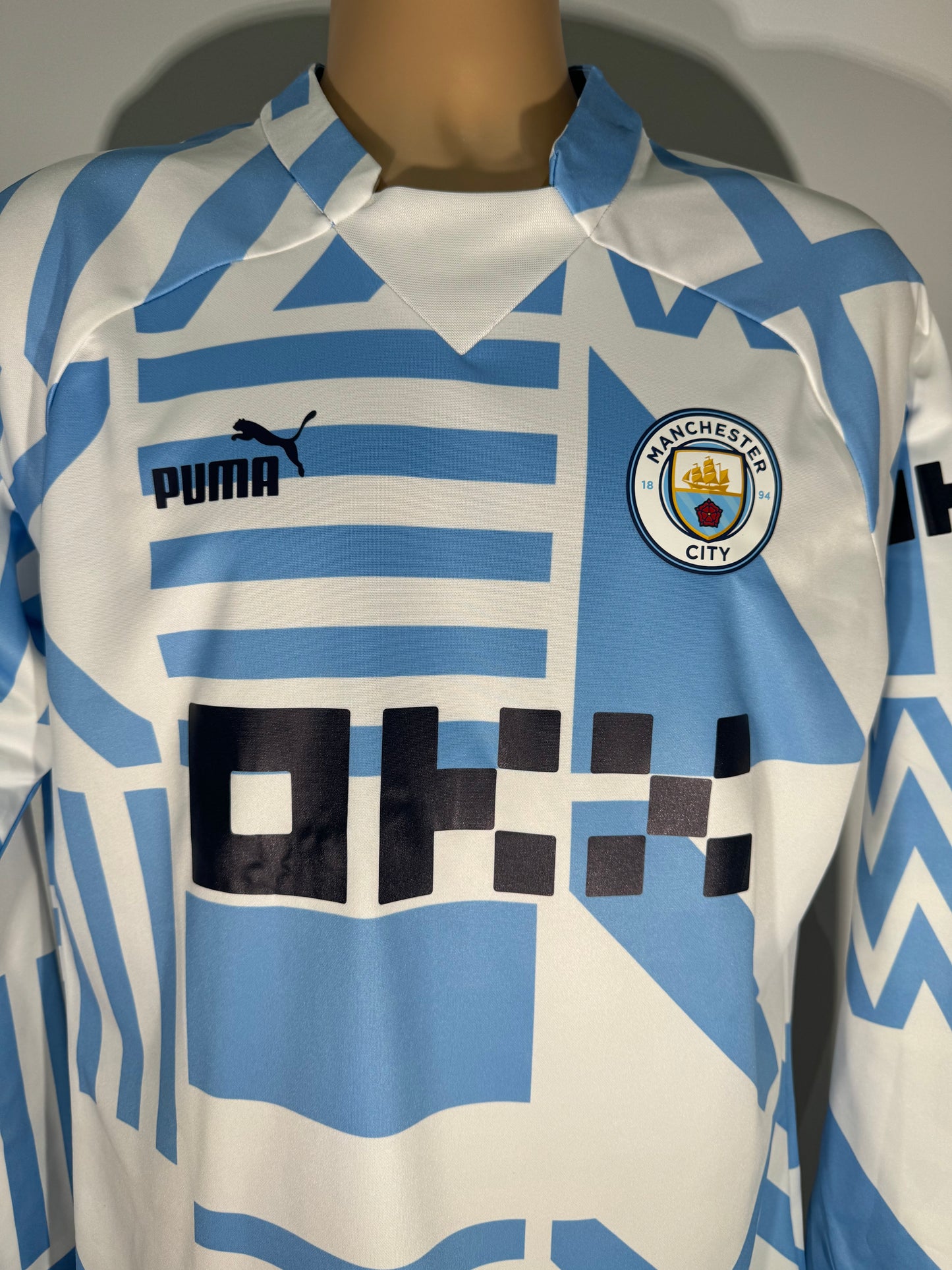 FODEN 47 Manchester City 22/23 Player Issue/Worn Prematch Sweat Top