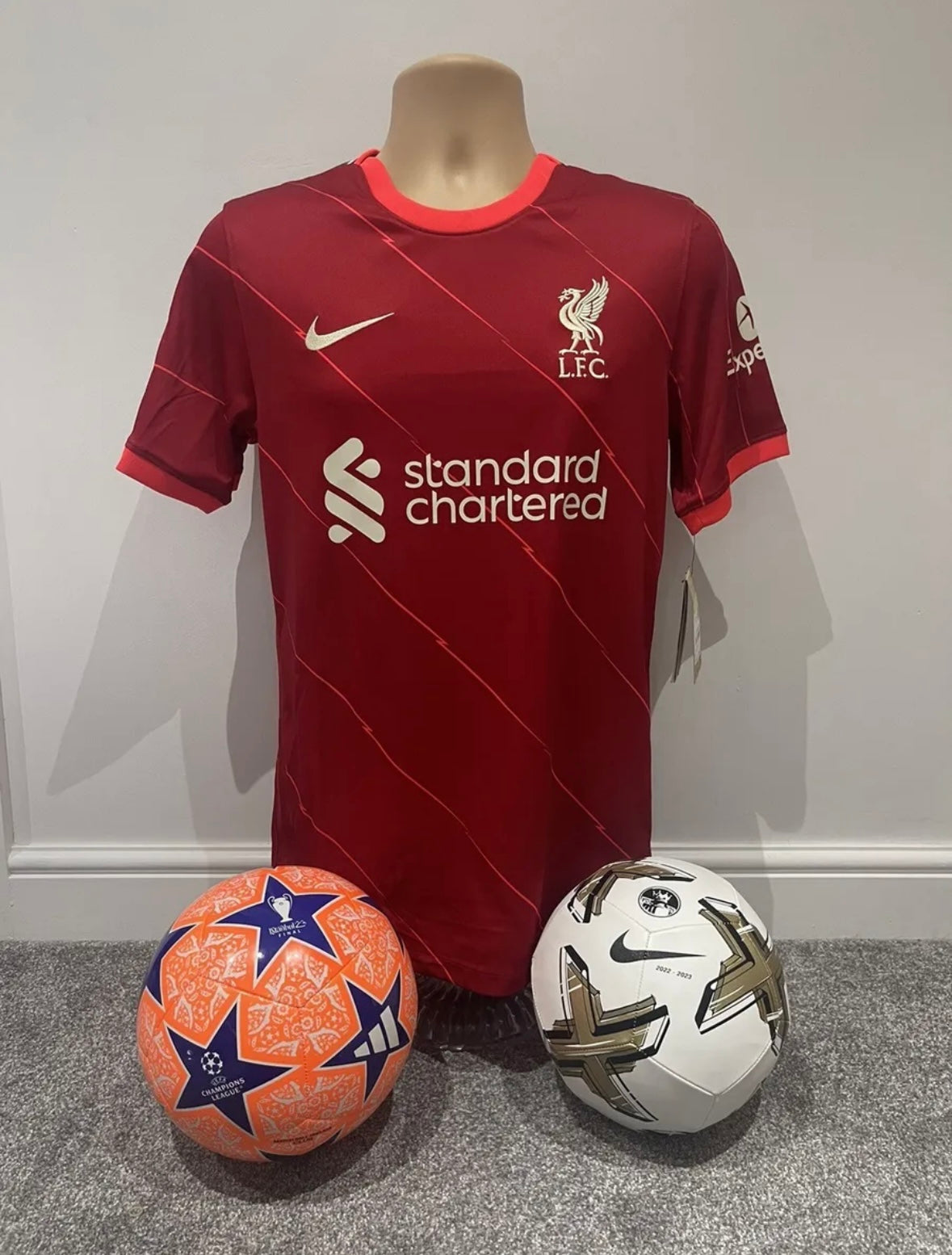 SALAH 11 BNWT 2021/22 Liverpool Home Shirt